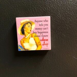 Boutique magnet
